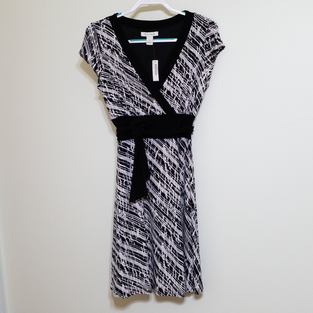WHITE &BLACK DRESSES